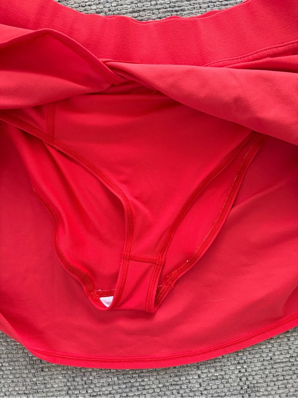ALO Yoga Vibrant Red Athletic Skort